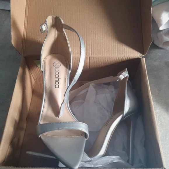 Ladies heels. Size 5 - Picture 1 of 3